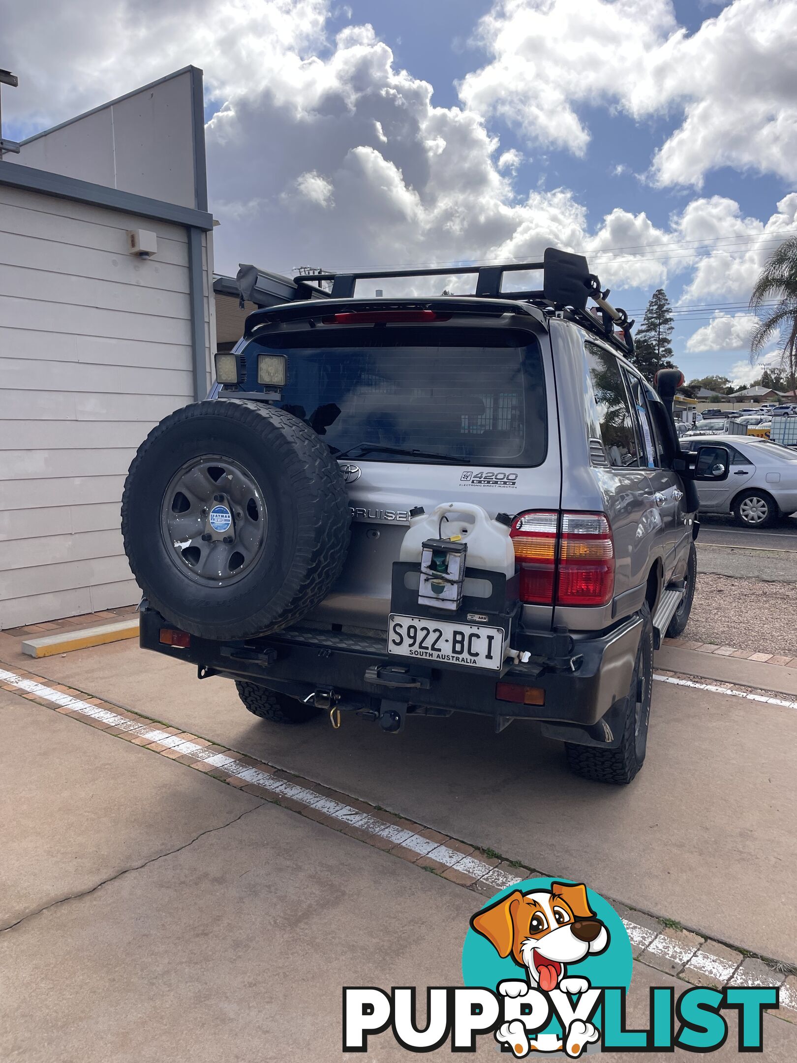 2001 Toyota Landcruiser  Great Towing Vehicle