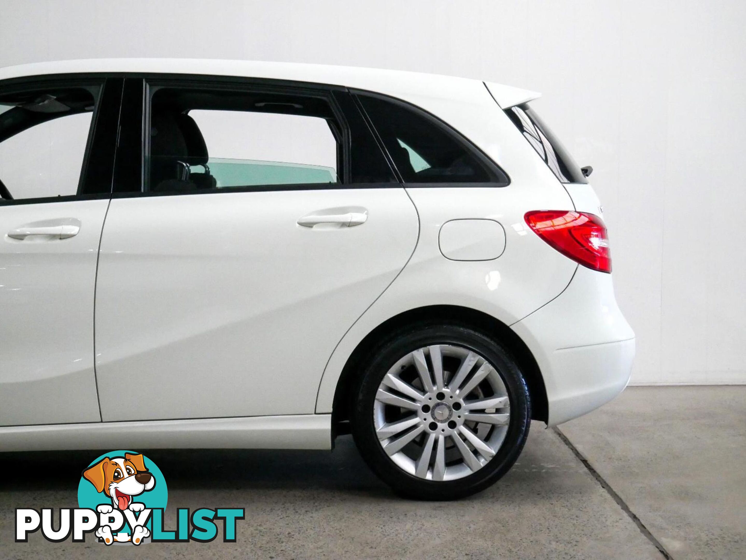 2013 MERCEDES-BENZ B180 BE 246MY13 5D HATCHBACK