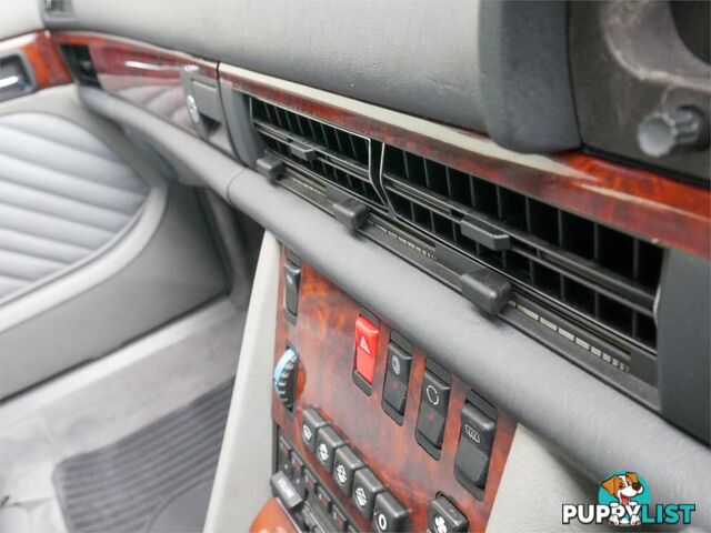 1991 MERCEDES-BENZ 420 SE  4D SEDAN