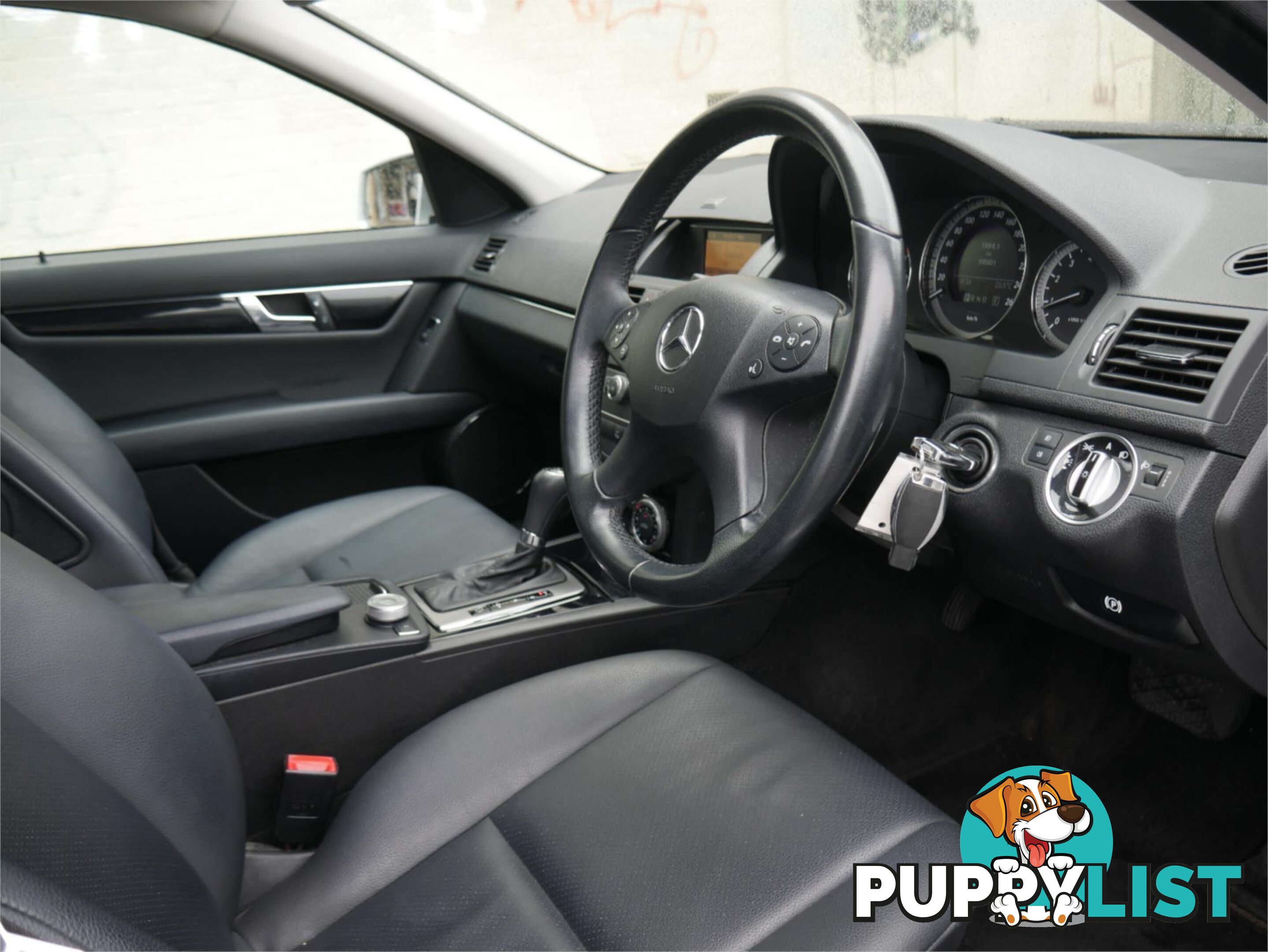 2010 MERCEDES-BENZ C200 CGI W204MY10 4D SEDAN