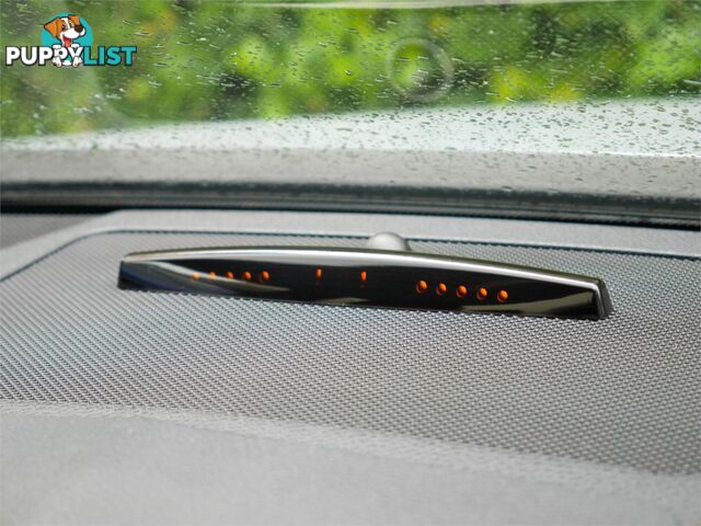 2010 MERCEDES-BENZ C200 CGI W204MY10 4D SEDAN