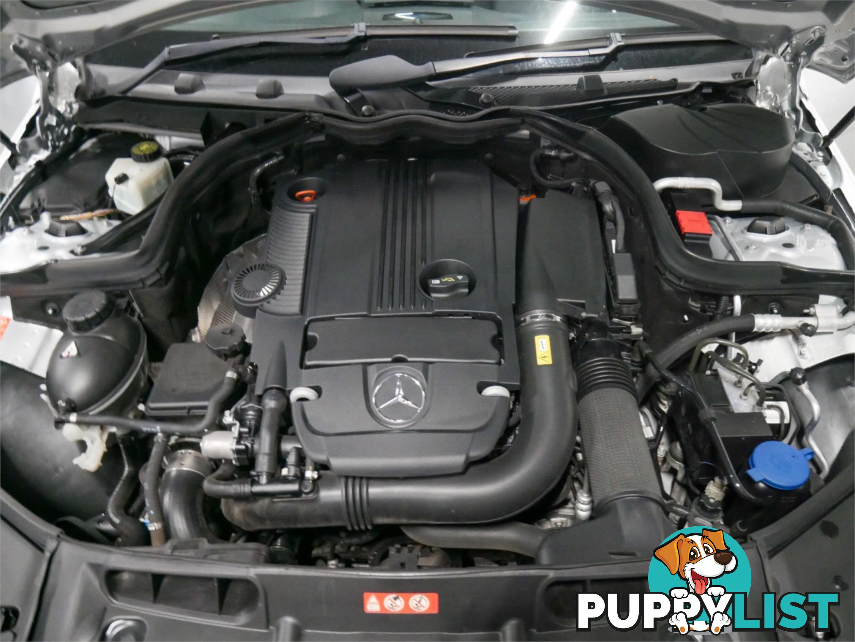 2010 MERCEDES-BENZ C200 CGI W204MY10 4D SEDAN