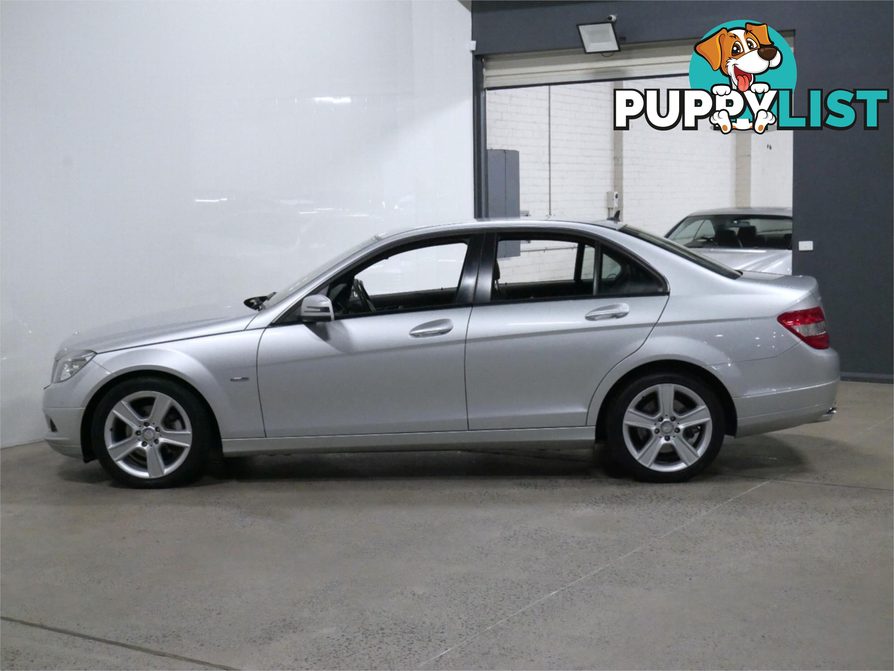 2010 MERCEDES-BENZ C200 CGI W204MY10 4D SEDAN
