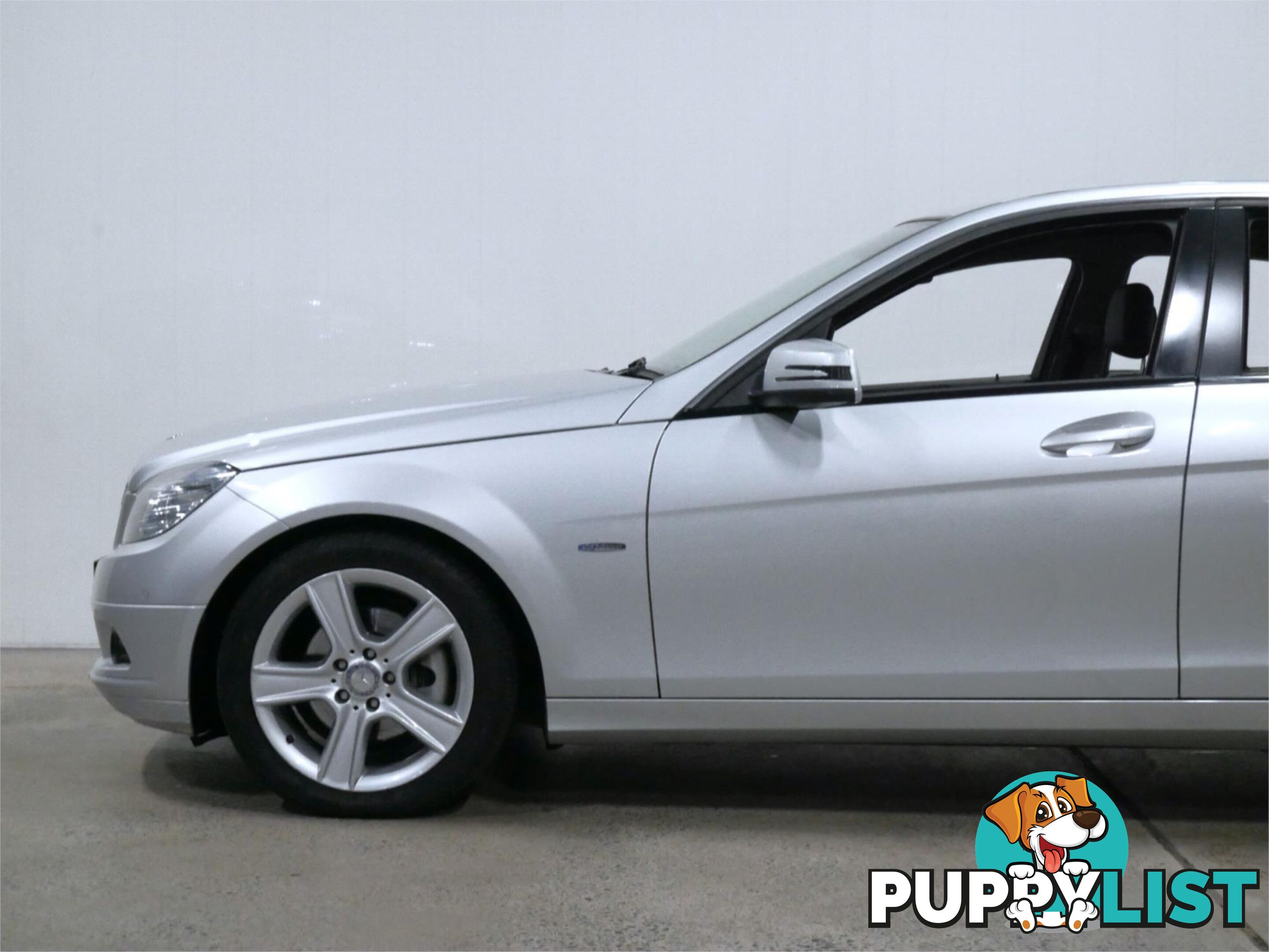 2010 MERCEDES-BENZ C200 CGI W204MY10 4D SEDAN