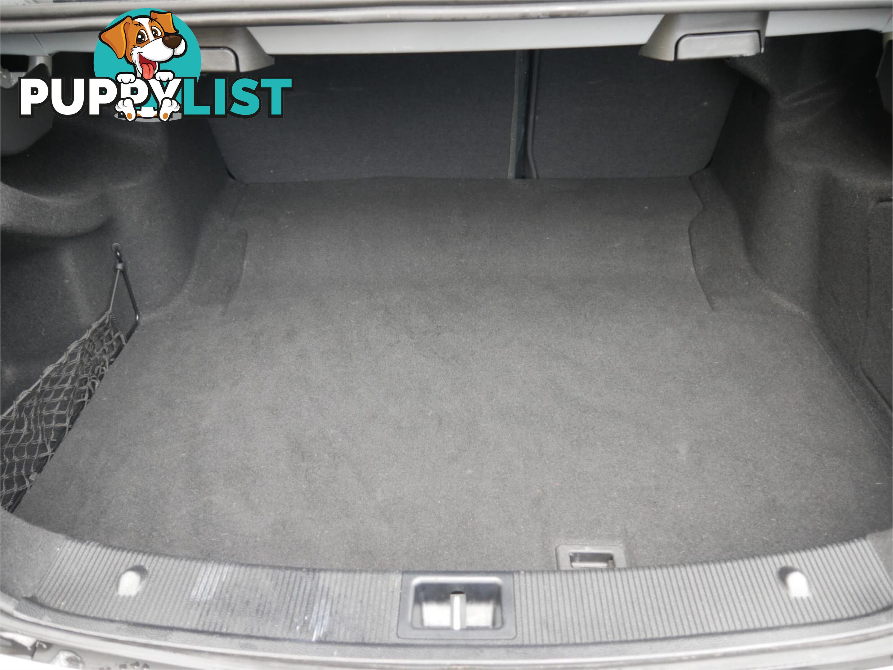 2010 MERCEDES-BENZ C200 CGI W204MY10 4D SEDAN