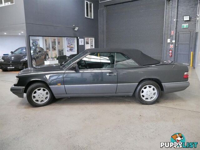 1994 MERCEDES-BENZ E220 CA  2D CABRIOLET