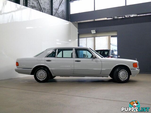 1989 MERCEDES-BENZ 420 SEL  4D SEDAN