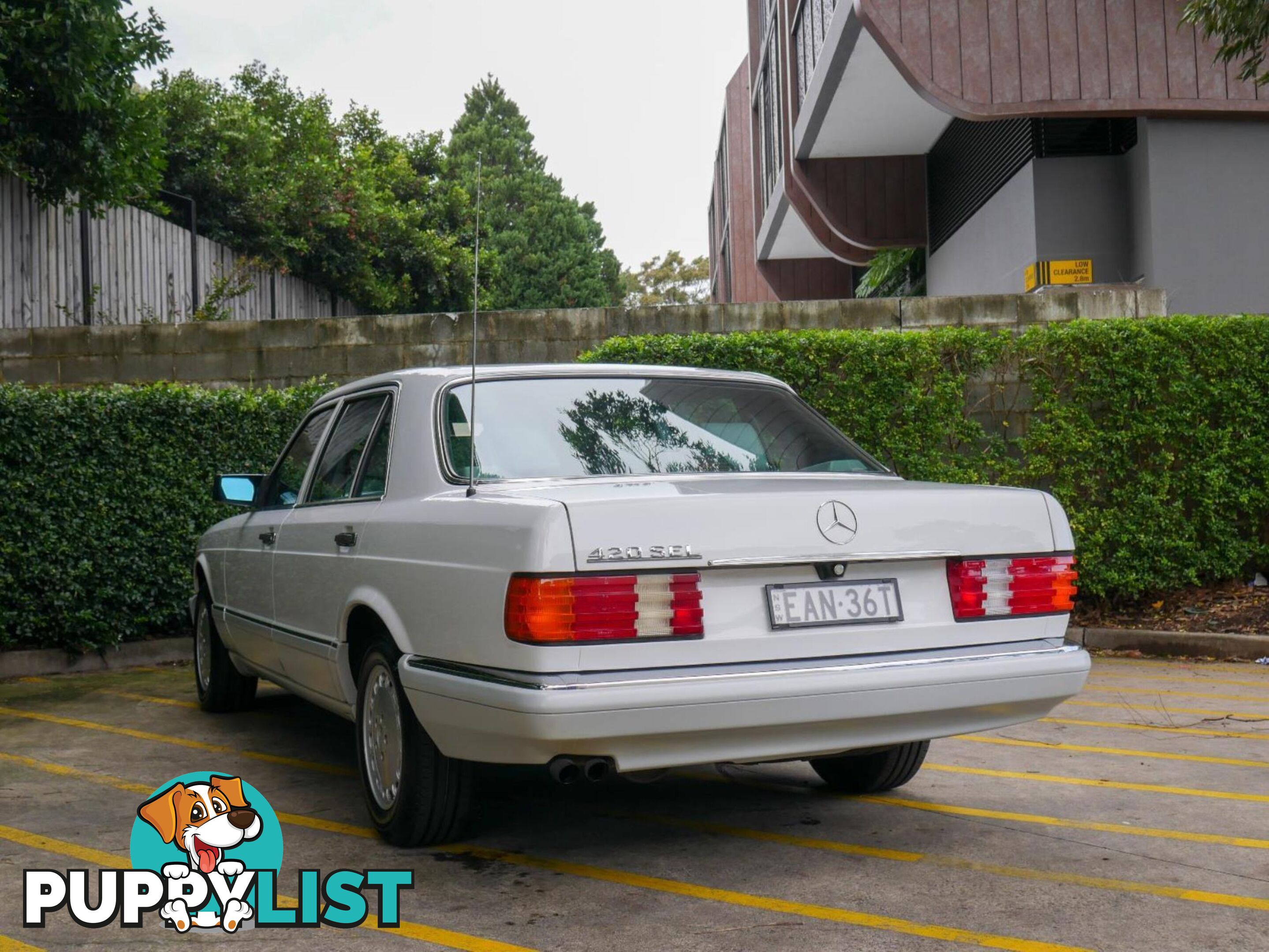 1989 MERCEDES-BENZ 420 SEL  4D SEDAN