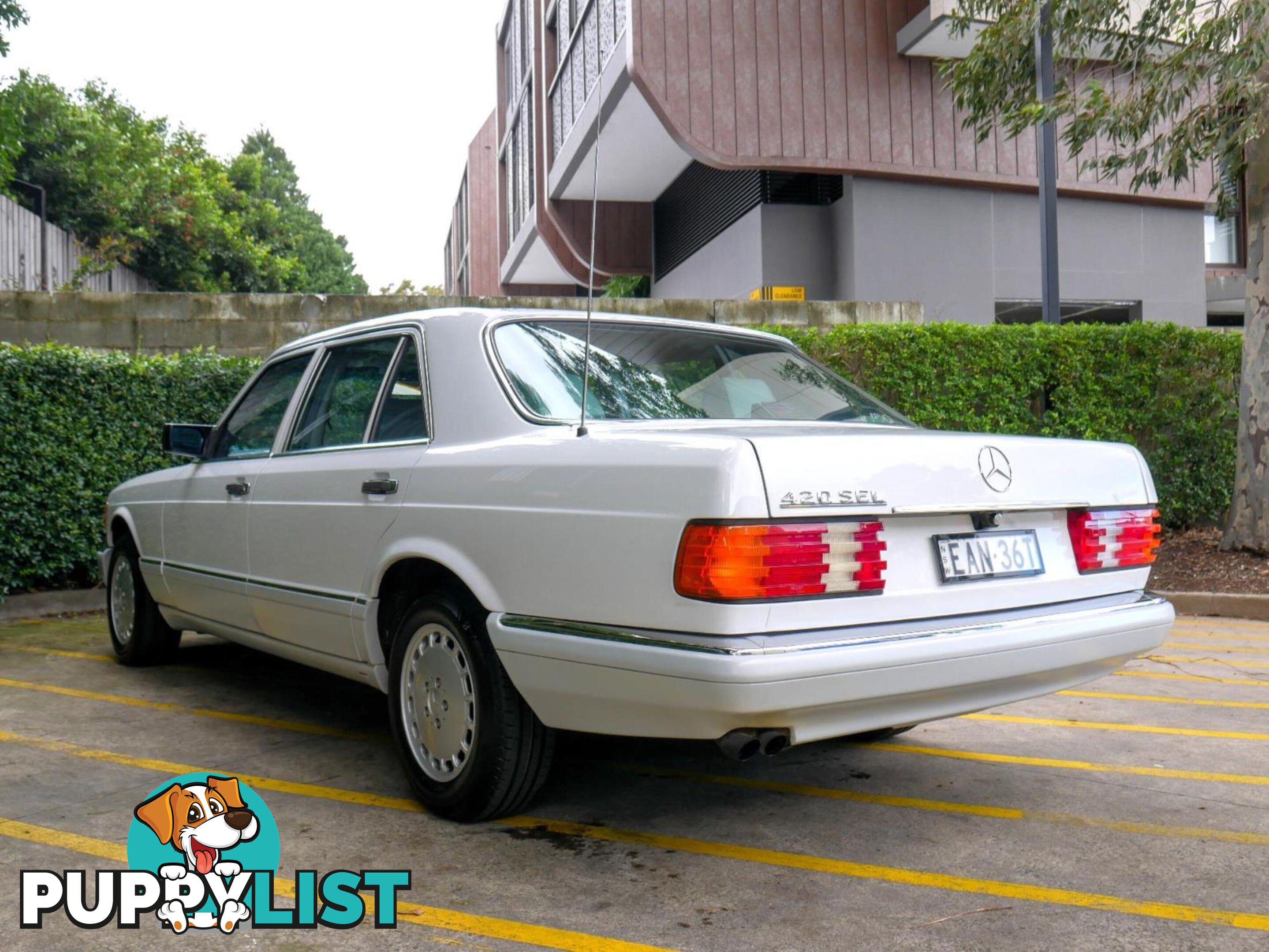 1989 MERCEDES-BENZ 420 SEL  4D SEDAN