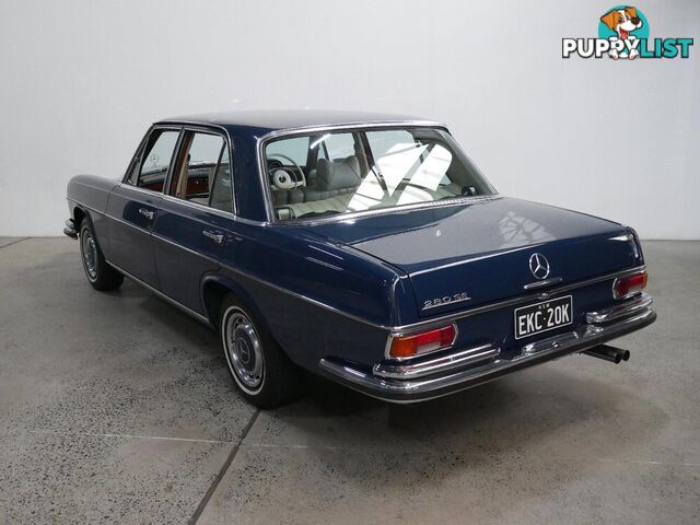 1970 MERCEDES-BENZ 280 SE  4D SEDAN