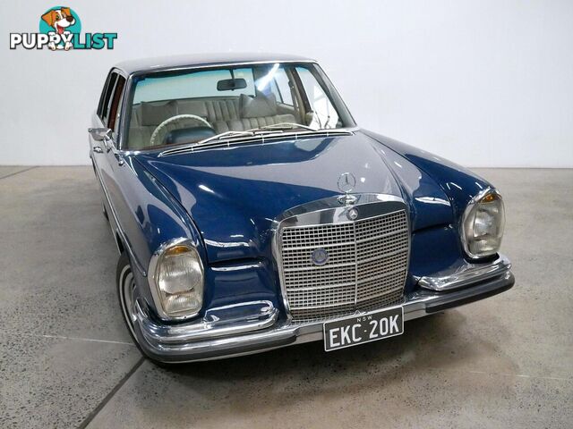 1970 MERCEDES-BENZ 280 SE  4D SEDAN