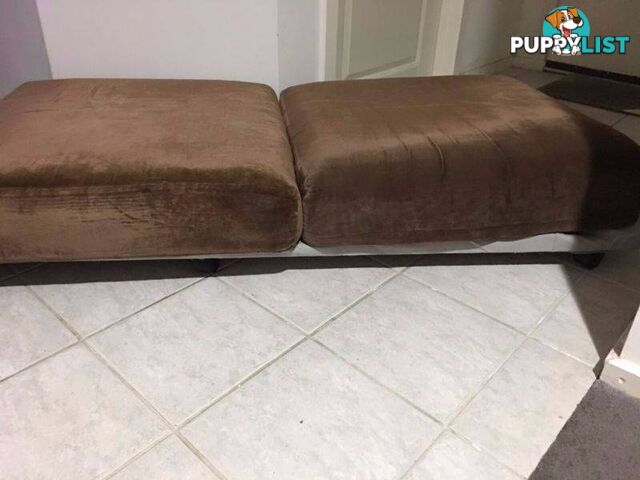 3x Suede square cushions