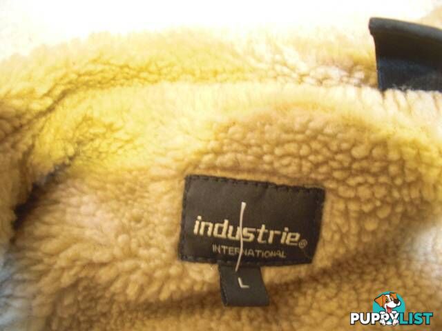 NEW INDUSTRIE INTERNATIONAL JACKET SIZE L insulated thick