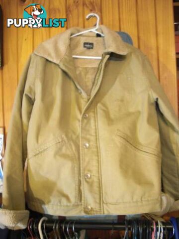 NEW INDUSTRIE INTERNATIONAL JACKET SIZE L insulated thick