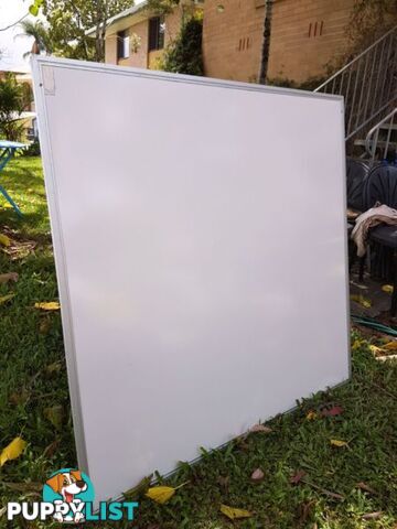 white board 1225x1205