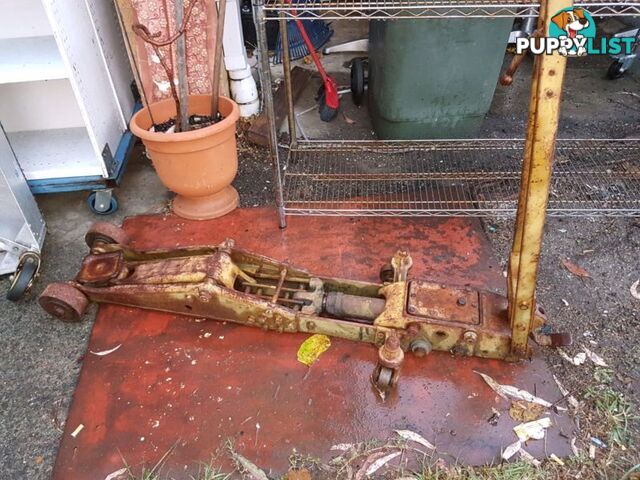 Antique car floor jack 1920s