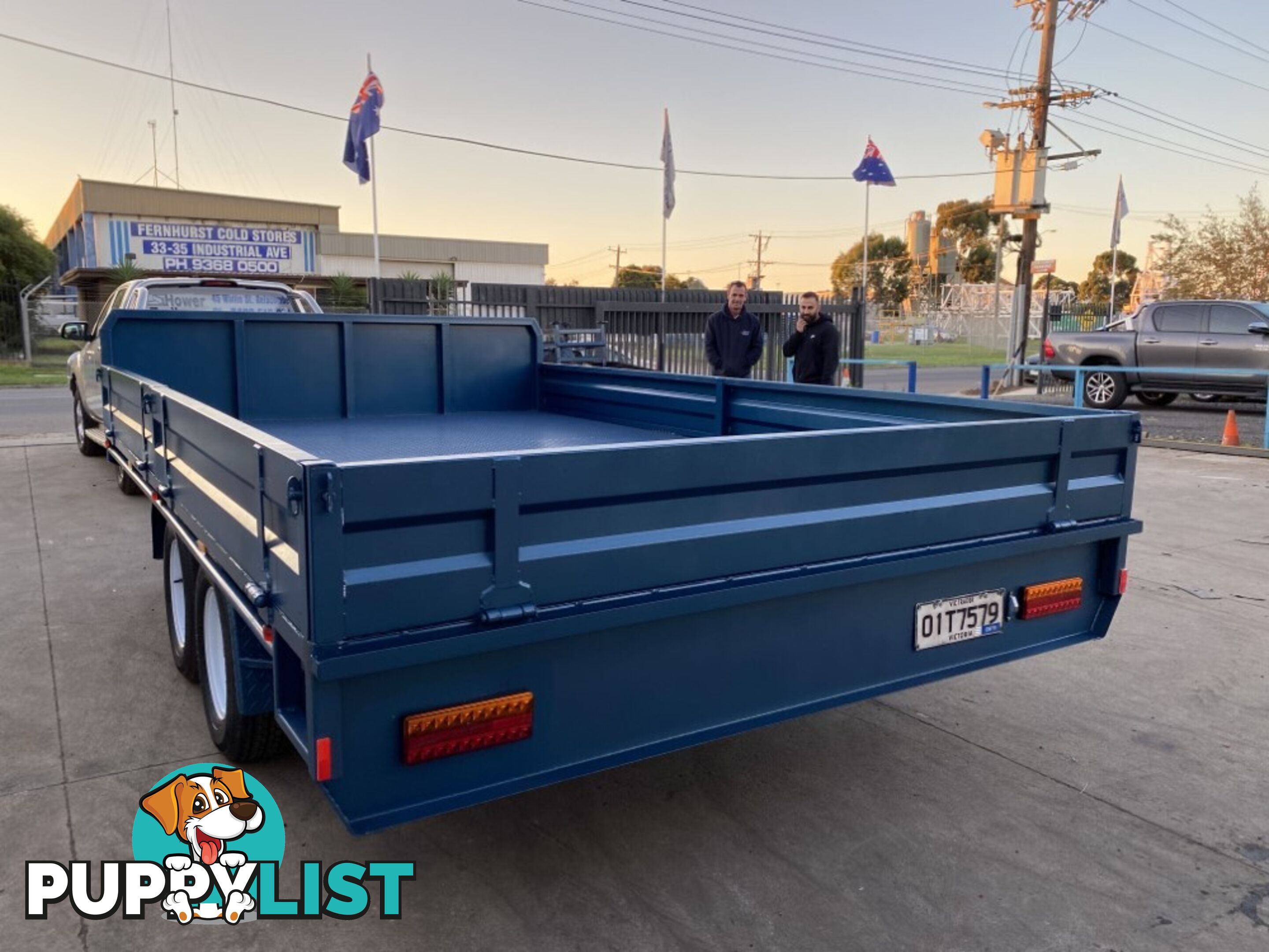 FLAT BED TRAILER