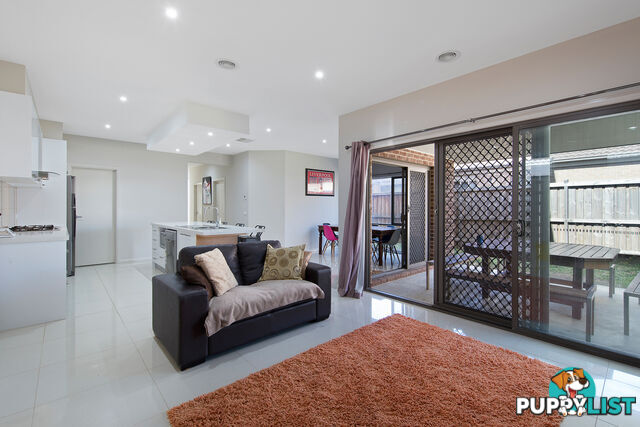 52 Linden Tree Way CRANBOURNE NORTH VIC 3977