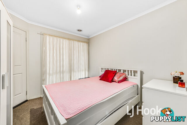 4/17 Linmac Drive HAMPTON PARK VIC 3976