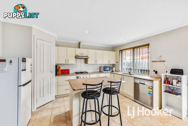 4/17 Linmac Drive HAMPTON PARK VIC 3976