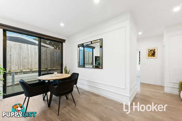 2/117 Oaktree Drive HAMPTON PARK VIC 3976