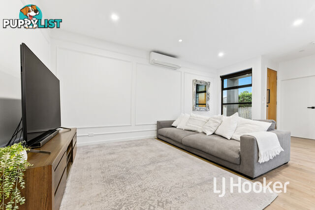 2/117 Oaktree Drive HAMPTON PARK VIC 3976