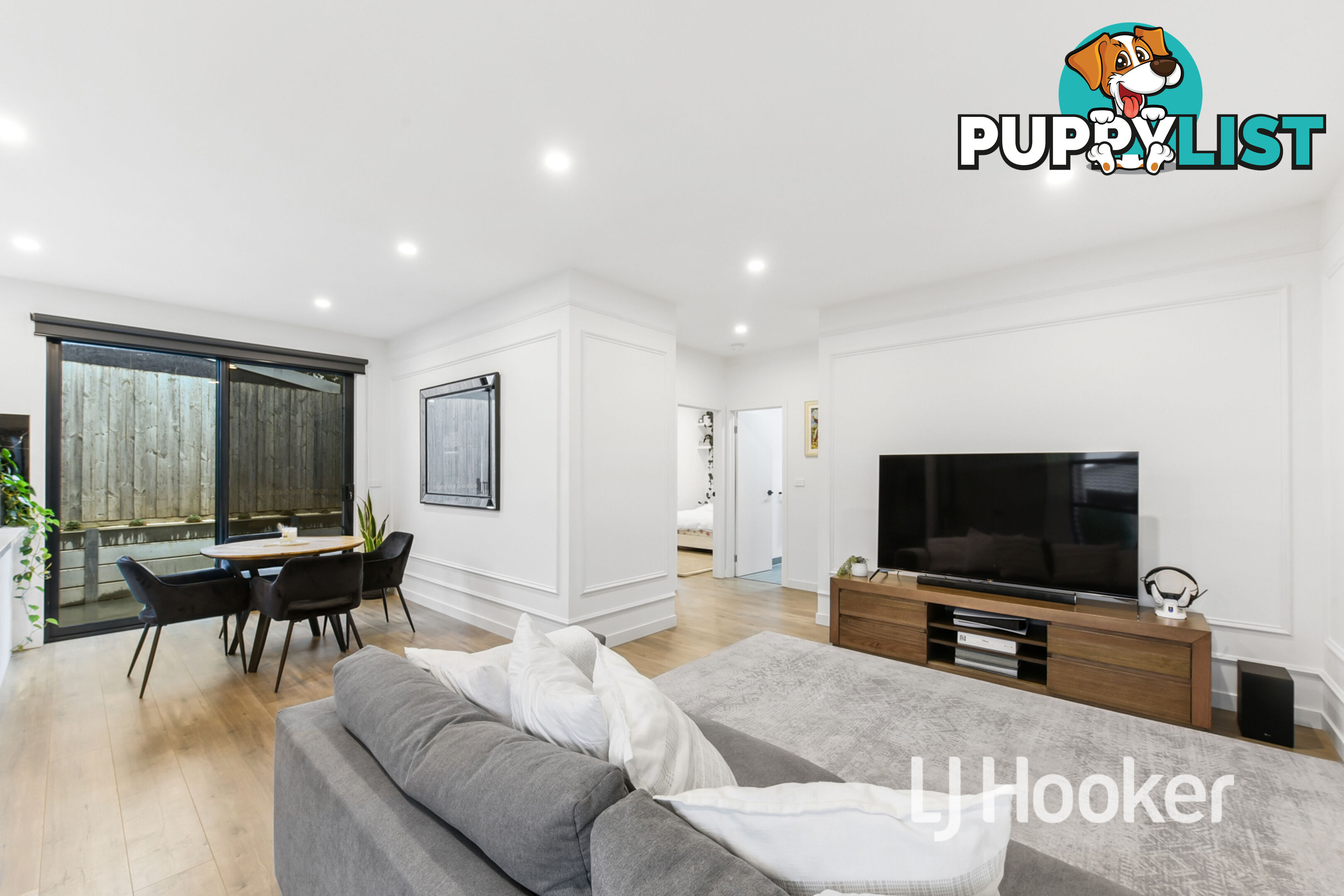 2/117 Oaktree Drive HAMPTON PARK VIC 3976