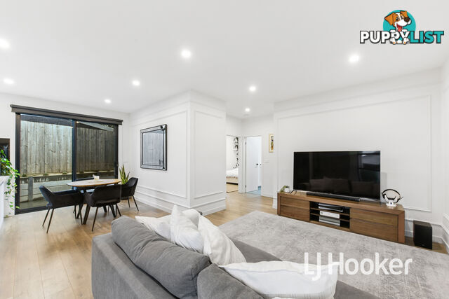 2/117 Oaktree Drive HAMPTON PARK VIC 3976