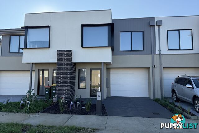 8 Rhumerie Close CLYDE NORTH VIC 3978