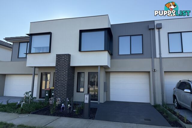 8 Rhumerie Close CLYDE NORTH VIC 3978