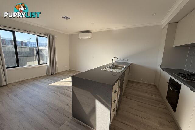 8 Rhumerie Close CLYDE NORTH VIC 3978