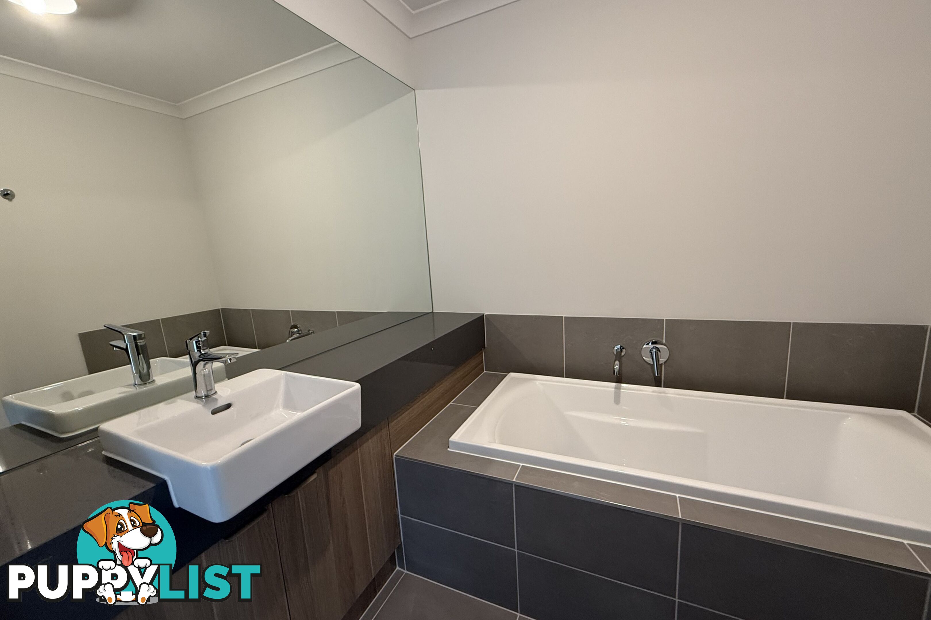 8 Rhumerie Close CLYDE NORTH VIC 3978