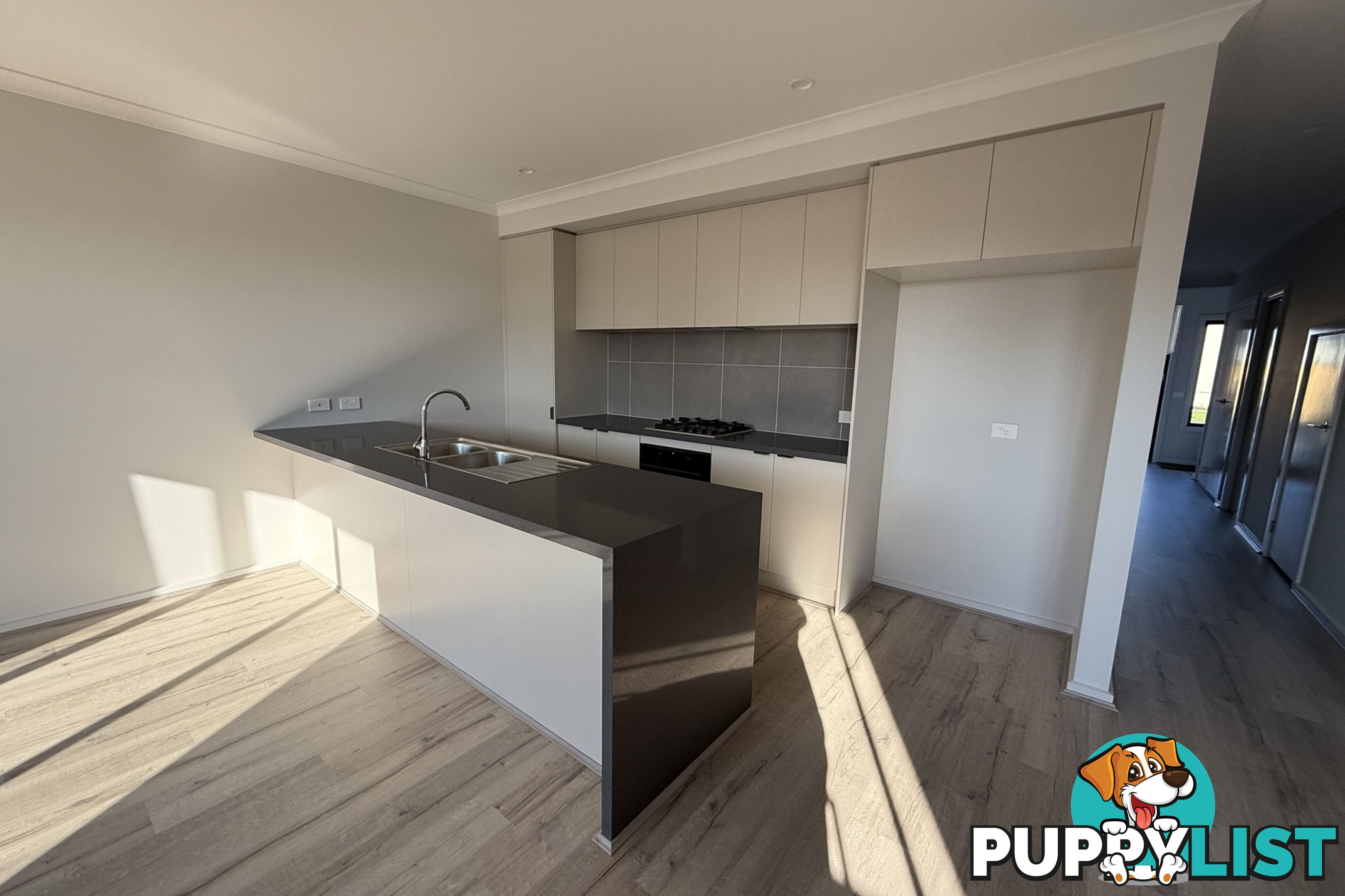 8 Rhumerie Close CLYDE NORTH VIC 3978