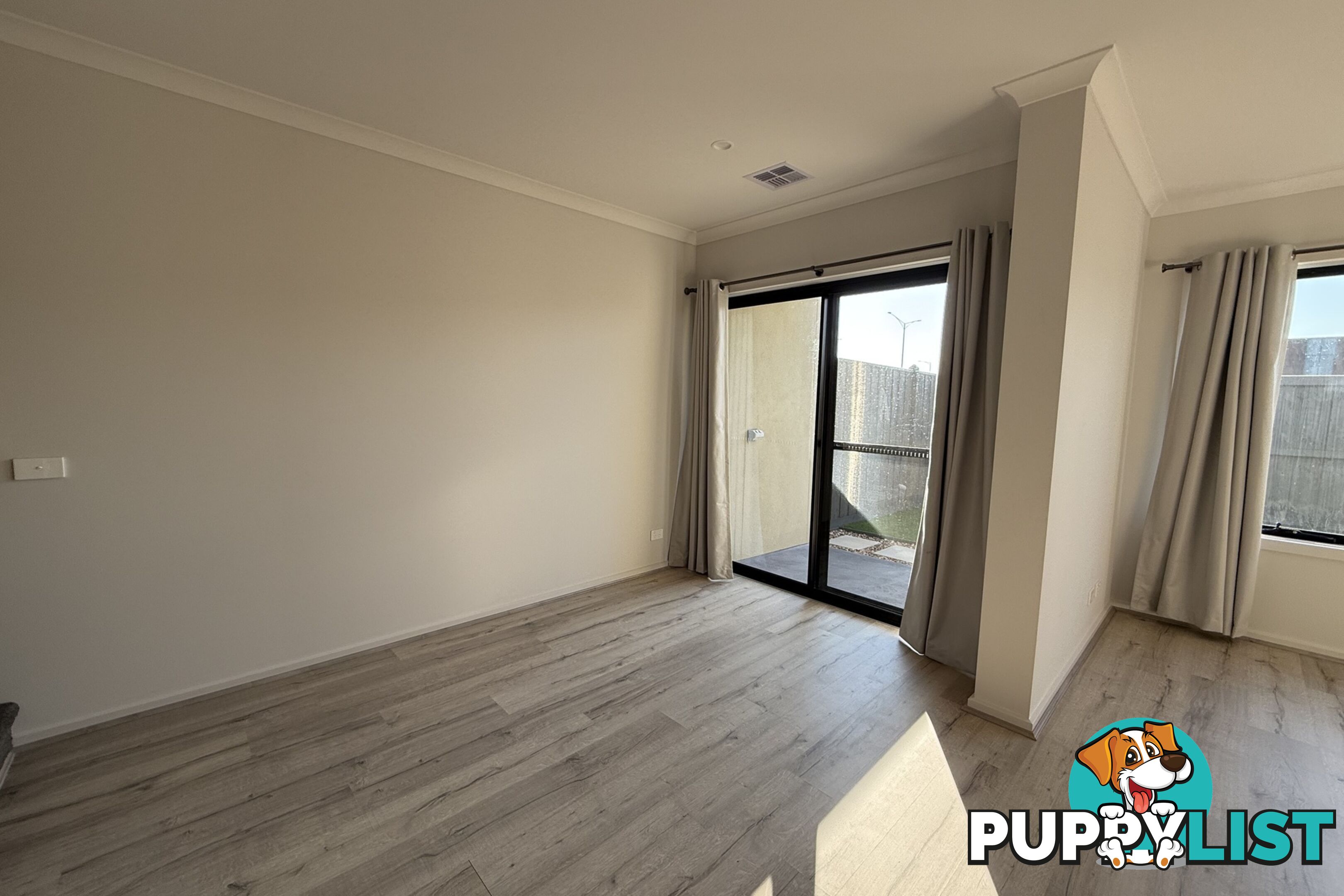 8 Rhumerie Close CLYDE NORTH VIC 3978