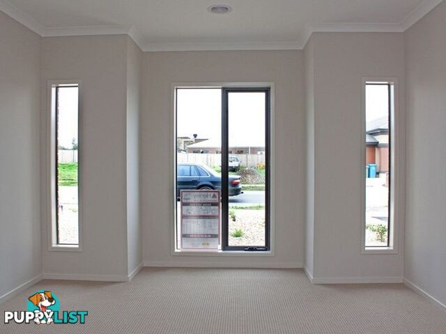 41 Nature Circuit CRANBOURNE NORTH VIC 3977