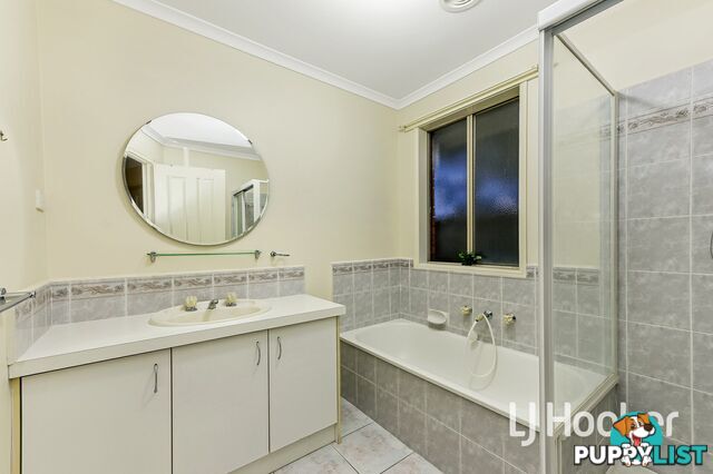 2 Jammon Close HAMPTON PARK VIC 3976