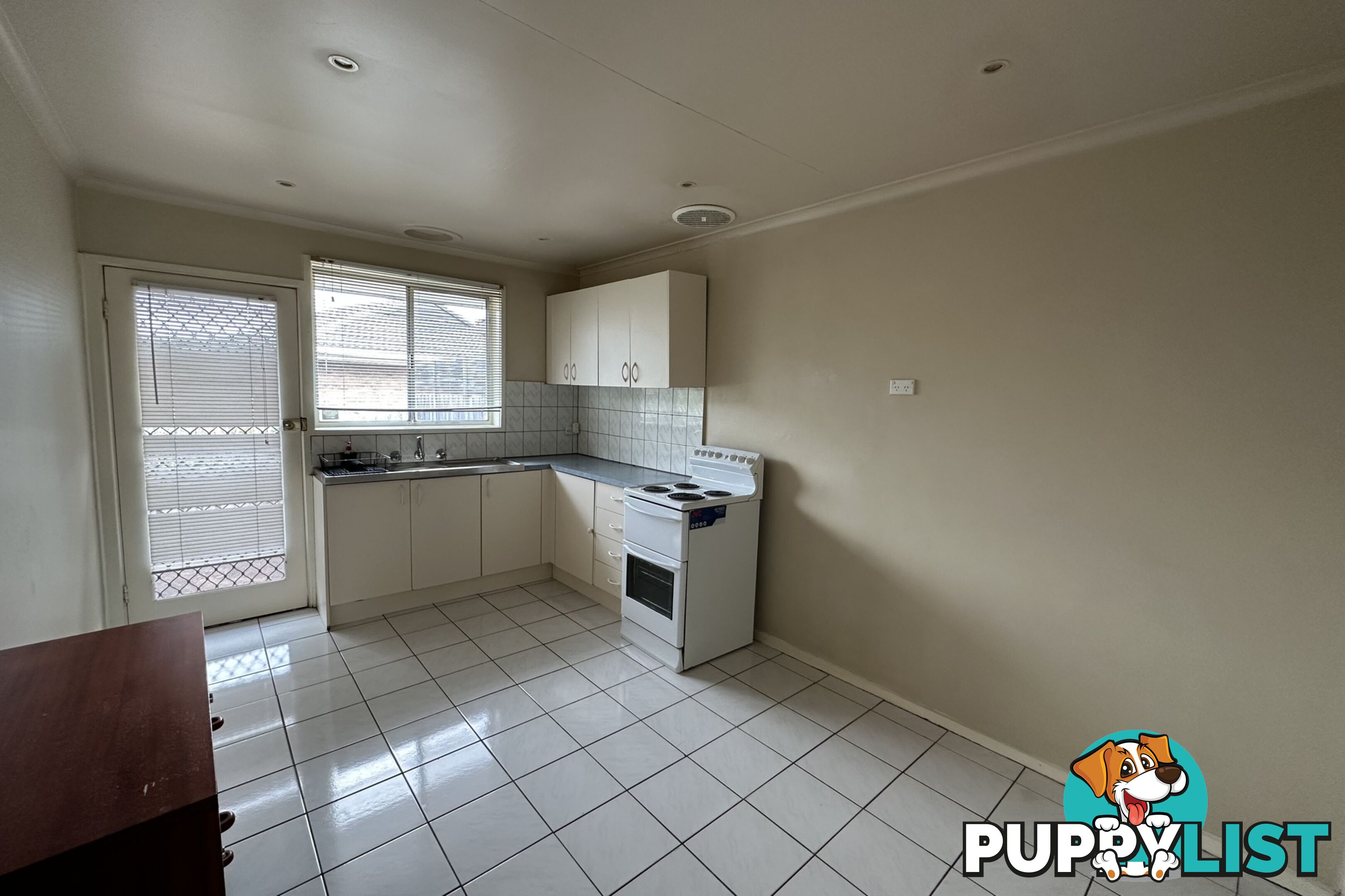 2/13 Rhoden Court DANDENONG NORTH VIC 3175