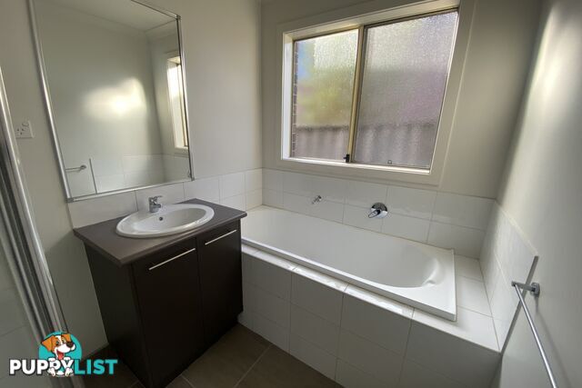 9 Greenview Court CRANBOURNE NORTH VIC 3977