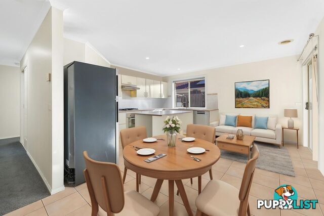 4/17 Linmac Drive HAMPTON PARK VIC 3976