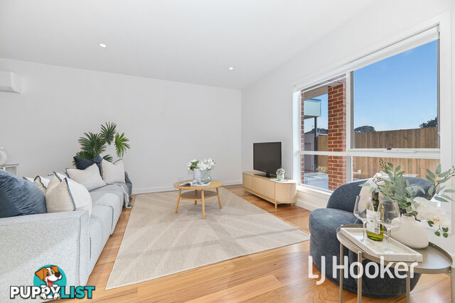 2/21 Green Valley Crescent HAMPTON PARK VIC 3976