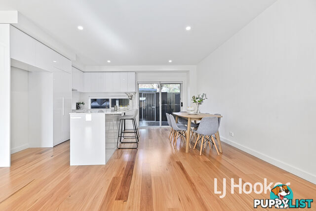2/21 Green Valley Crescent HAMPTON PARK VIC 3976