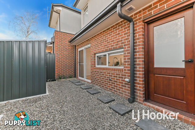 2/21 Green Valley Crescent HAMPTON PARK VIC 3976