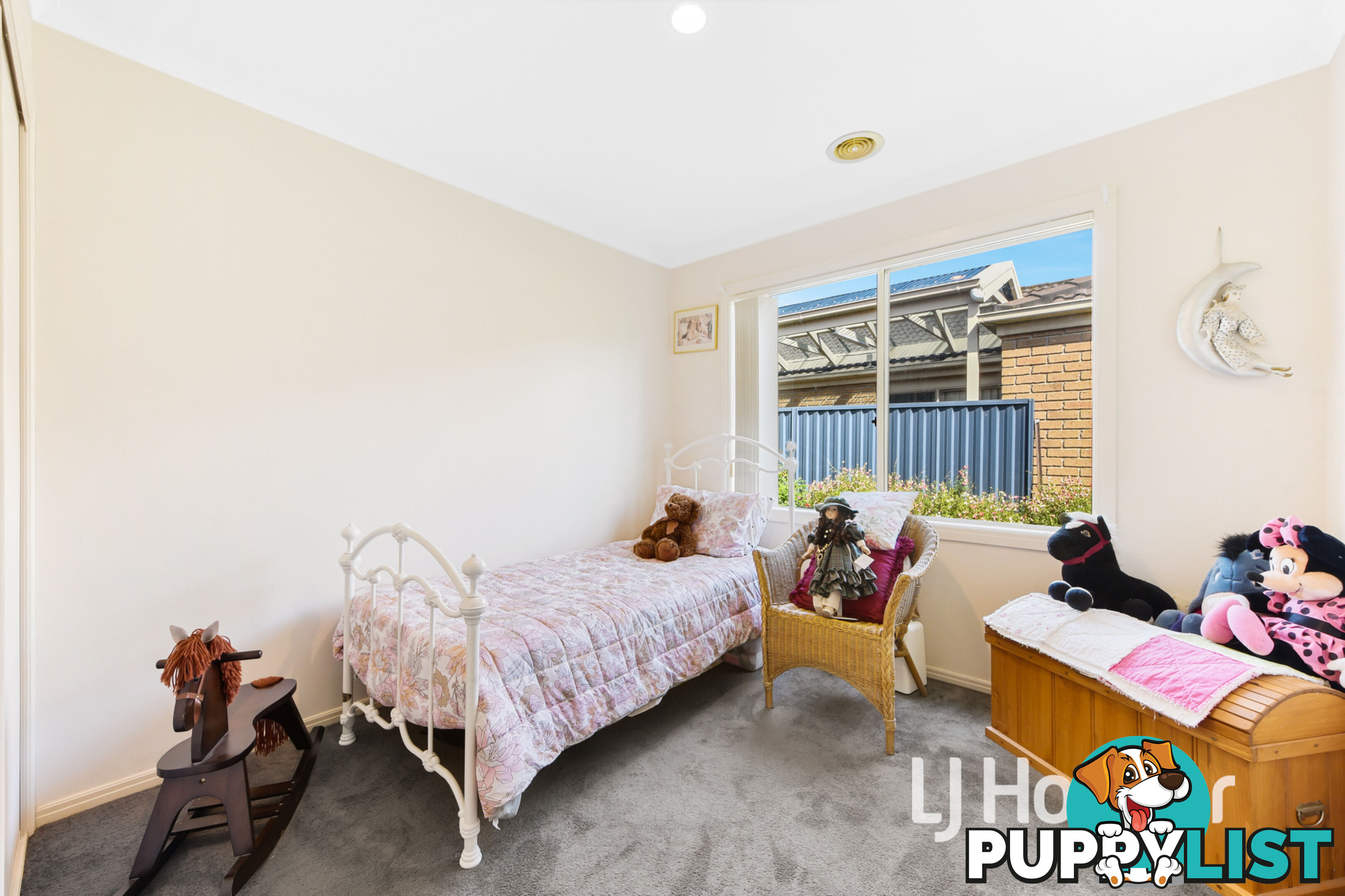 61 The Parkway PAKENHAM VIC 3810