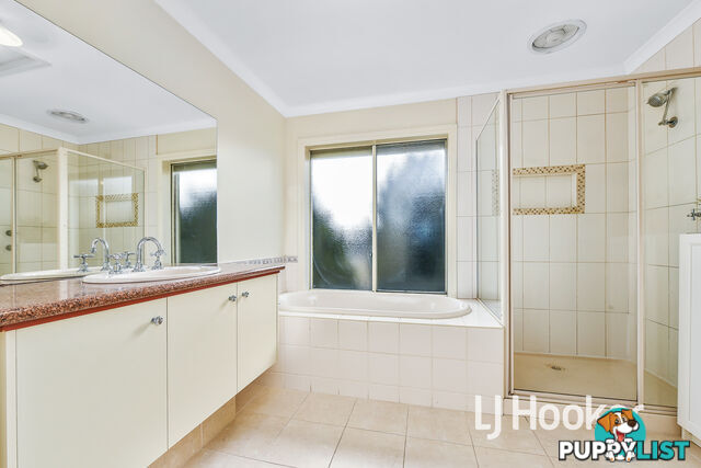 2 Kingsley Court LYNBROOK VIC 3975