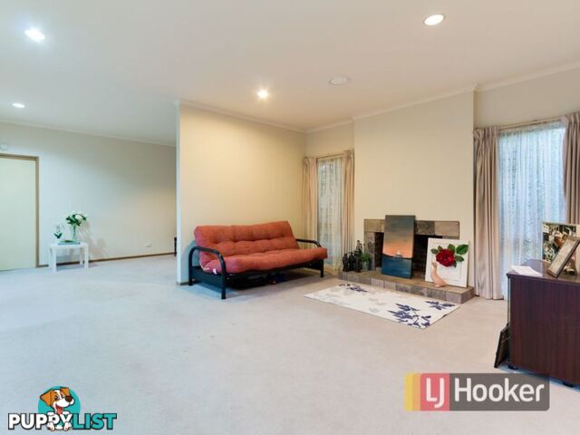 4 Raphael Street HALLAM VIC 3803