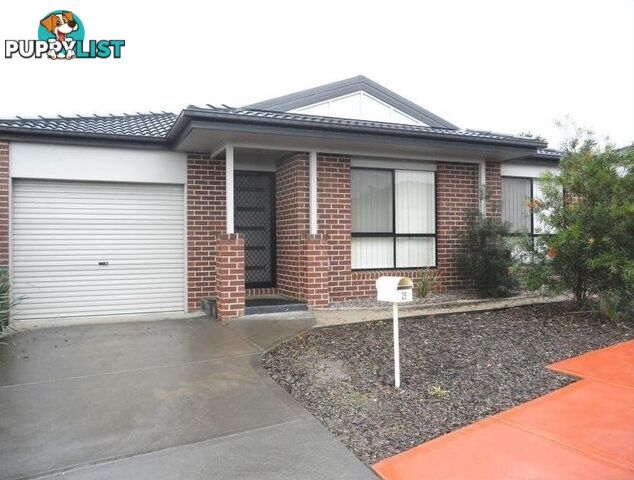 25/11 Hawk Avenue PAKENHAM VIC 3810