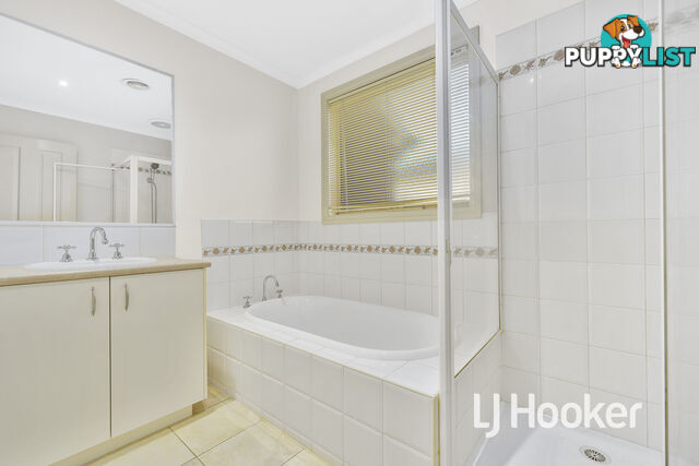 24 Yellowbox Crescent LYNDHURST VIC 3975