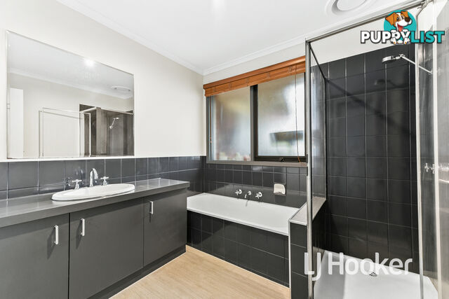 2 Dalvana Court HAMPTON PARK VIC 3976