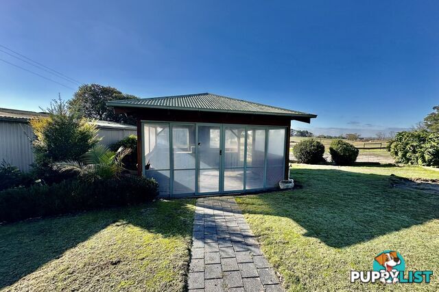 2 Clyde-Five Ways Road DEVON MEADOWS VIC 3977