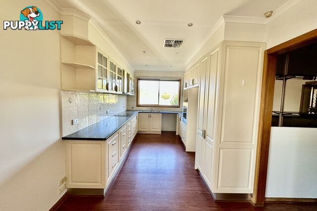 2 Clyde-Five Ways Road DEVON MEADOWS VIC 3977